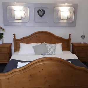 Eletteli Apartman Apartament